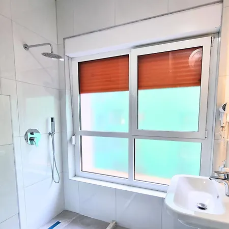 Cozy 2br Free Parking-wifi-ac-dryer 티라나