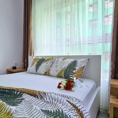 Cozy 2Br Condo Free Parking-Wifi-Ac-Dryer Tirana
