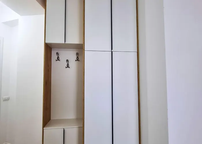 Cozy 2br Free Parking-wifi-ac-dryer דירה טיראנה