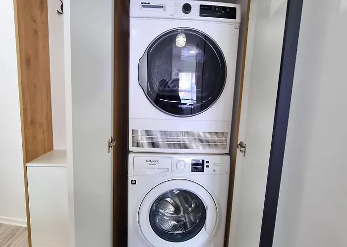 Cozy 2br Free Parking-wifi-ac-dryer Appartamento