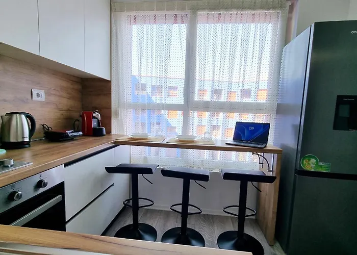 Cozy 2br Free Parking-wifi-ac-dryer * Tirana